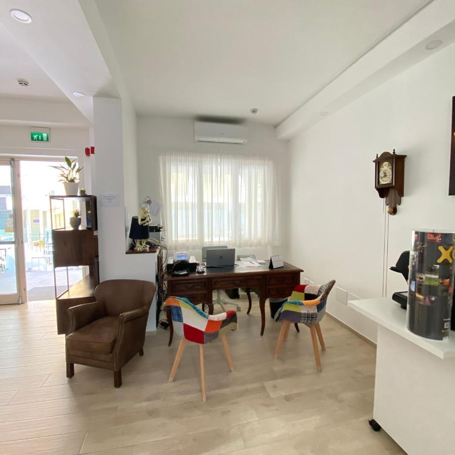 רימיני Hotel Bed And Book מראה חיצוני תמונה
