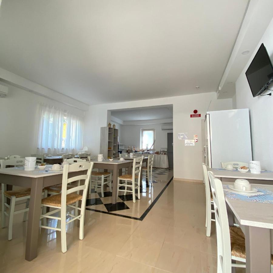 רימיני Hotel Bed And Book מראה חיצוני תמונה