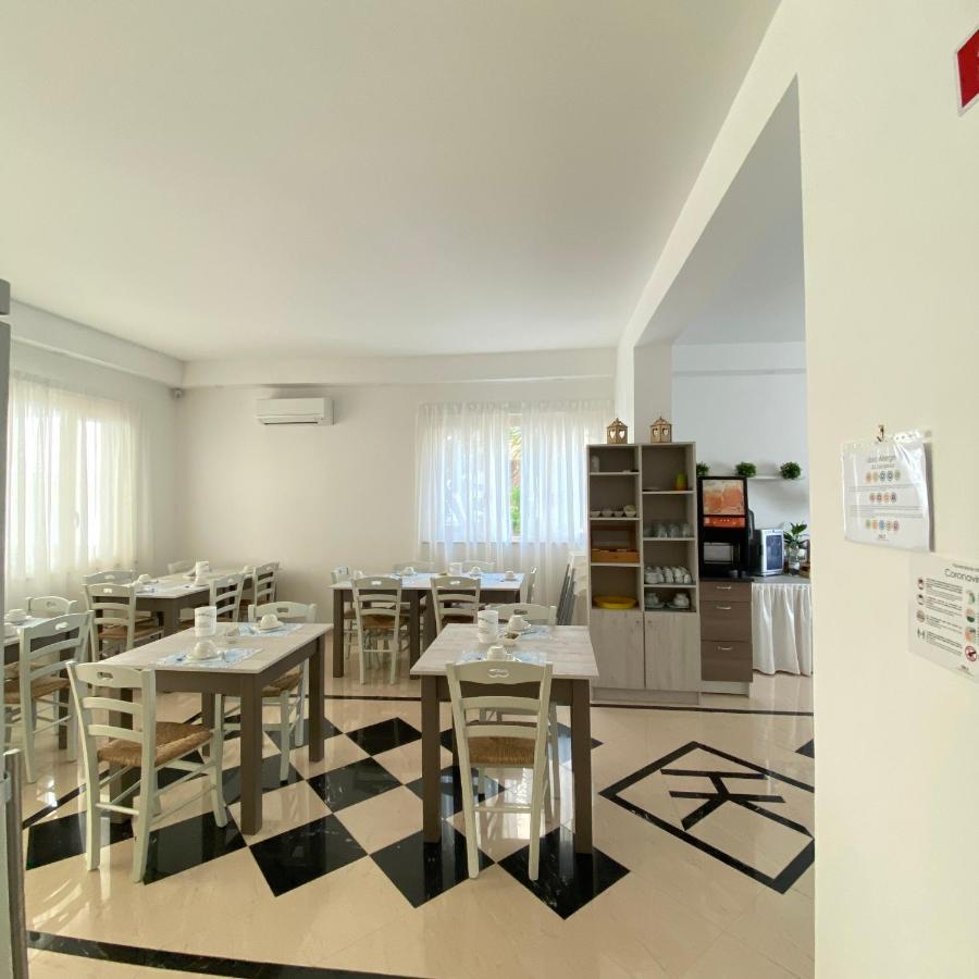 רימיני Hotel Bed And Book מראה חיצוני תמונה