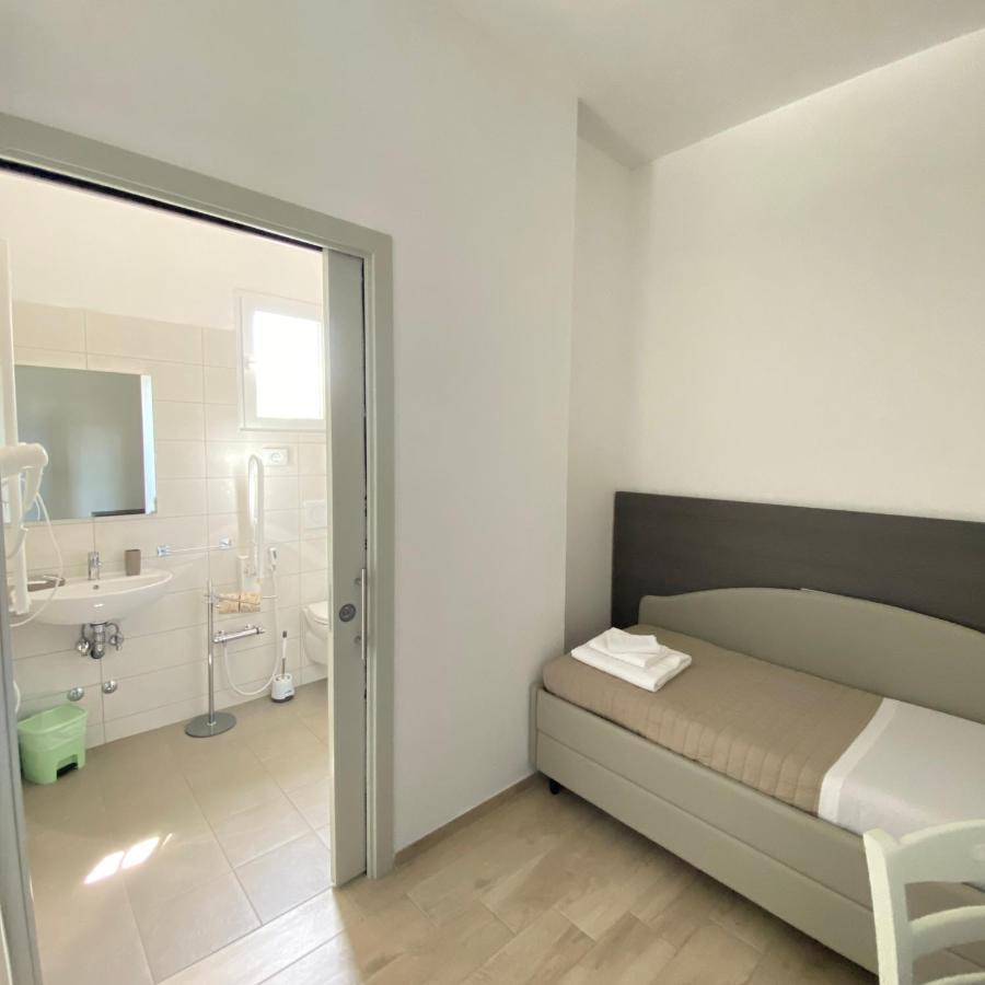 רימיני Hotel Bed And Book מראה חיצוני תמונה