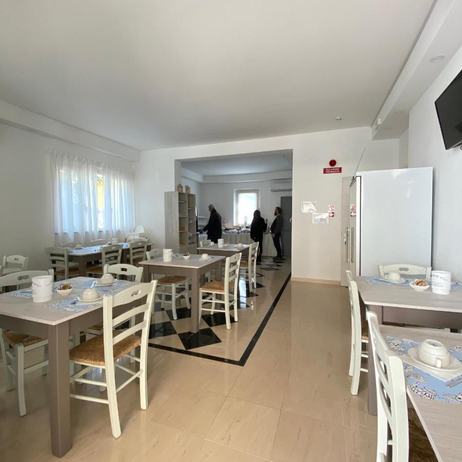 רימיני Hotel Bed And Book מראה חיצוני תמונה