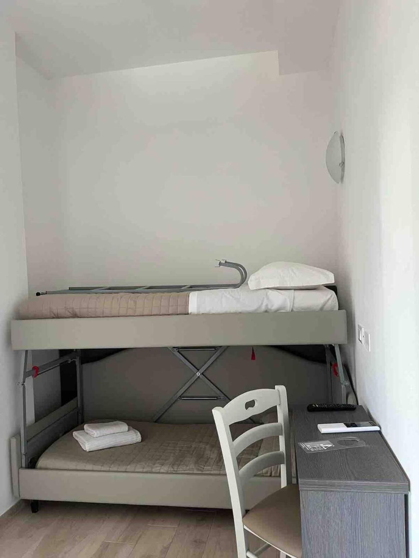 רימיני Hotel Bed And Book מראה חיצוני תמונה