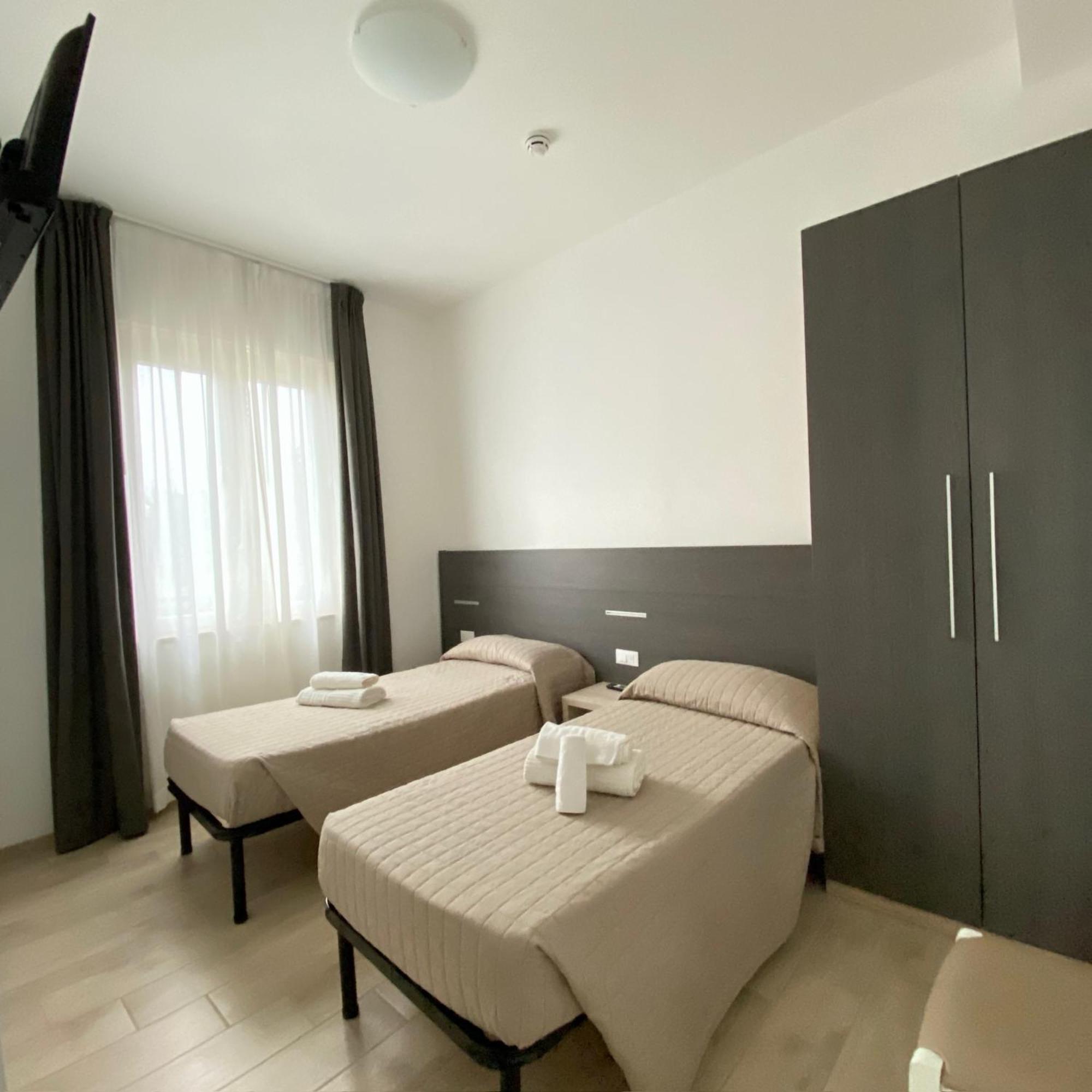 רימיני Hotel Bed And Book מראה חיצוני תמונה