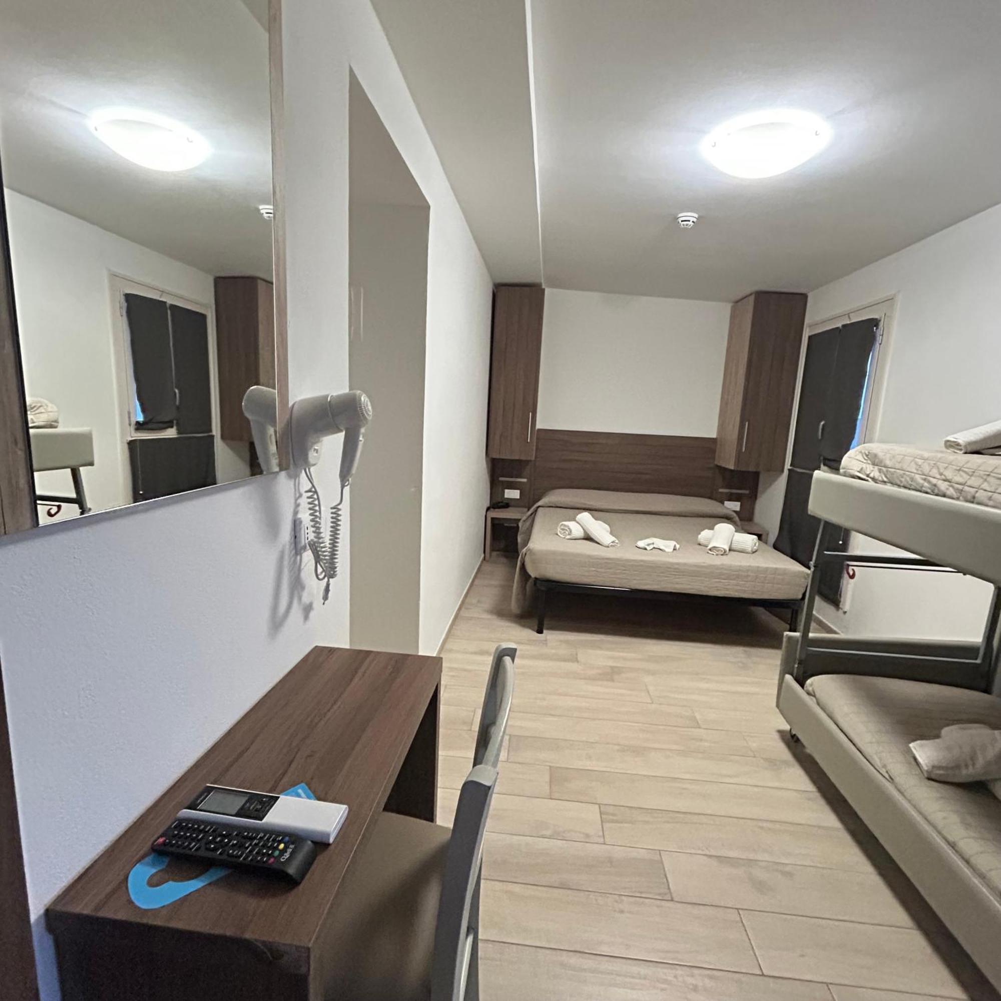 רימיני Hotel Bed And Book מראה חיצוני תמונה